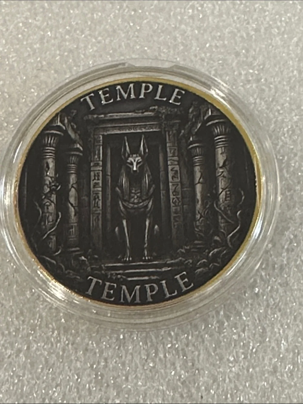 Guide collectible coin - Anubis artwork